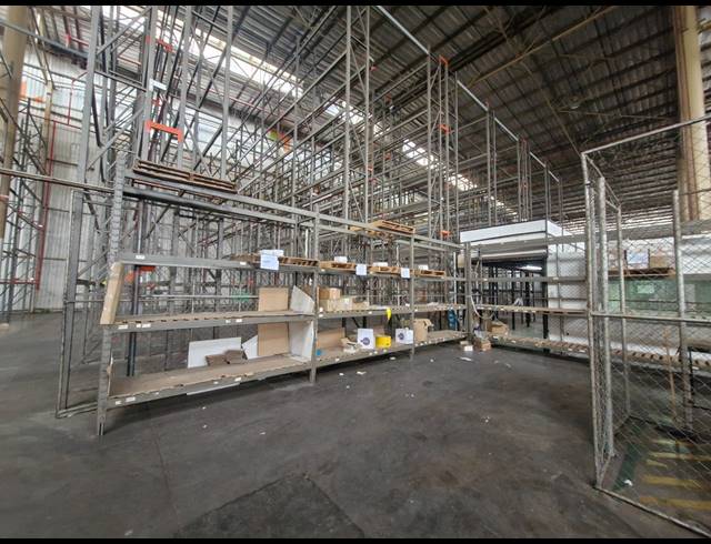 8,599M² WAREHOUSE TO LET IN DENVER